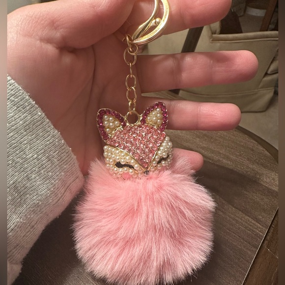 Fox fuzzy keychain - Picture 2 of 4
